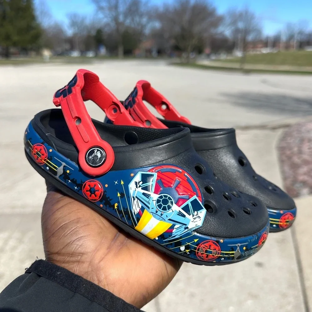 Crocs Kids Classic Star‎ Wars Theme Clogs Toddler Size 11 Blue Sandals